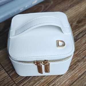 NWOT Kirkland's Home Jewelry Travel Box Square White Gold D Monogrammed